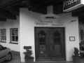 2. Bild / Friseur Haar-genau
