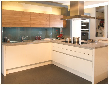 Möbelhaus Alexander GmbH, 19. Bezirk / Döbling, Wien - FirmenABC.at