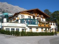 1. Bild / Hotel - Pension - Cafe  Hochkönig