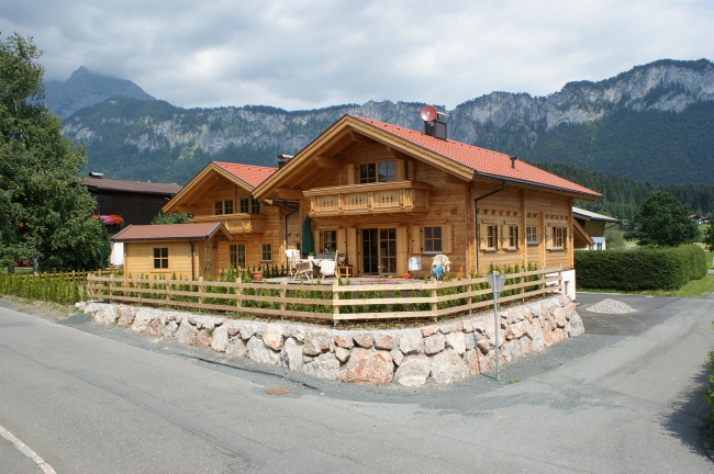 Um das video der firma tiroler holzhaus gmbh eingetragen in der