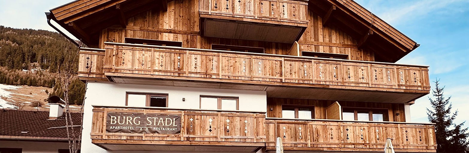 Präsentationsansicht der Firma Burgstadl Aparthotel & Restaurant