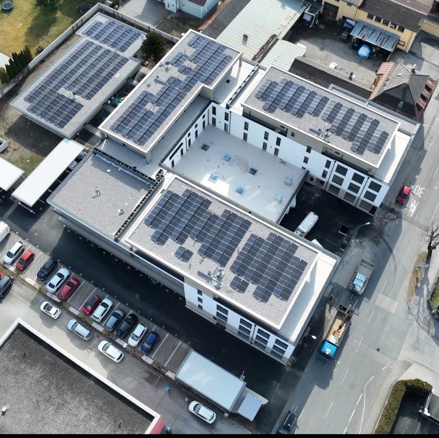Präsentationsansicht der Firma InstaDach GmbH
Heizung | Spengler